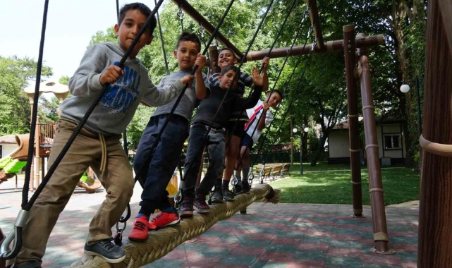 Kent park yenilenen yüzü ile hizmete açıldı