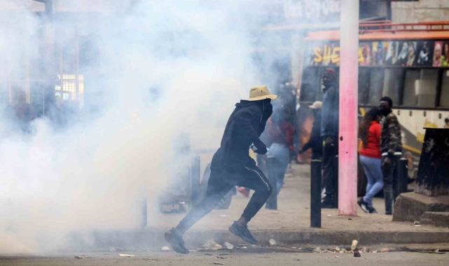 Kenya'da polisten protestoculara plastik mermiyle müdahale