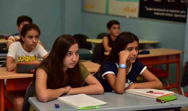 Kepez'in destek eğitim kursları kayıtları başladı