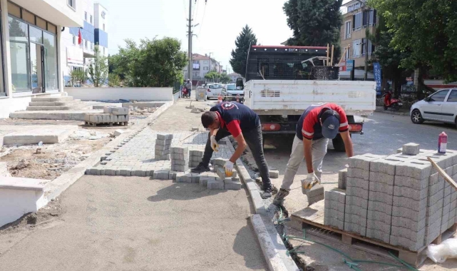Kilit parke taşı çalışmaları devam ediyor