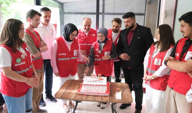 Kızılay'ın kuruluş yıldönümünü kan vererek kutladılar