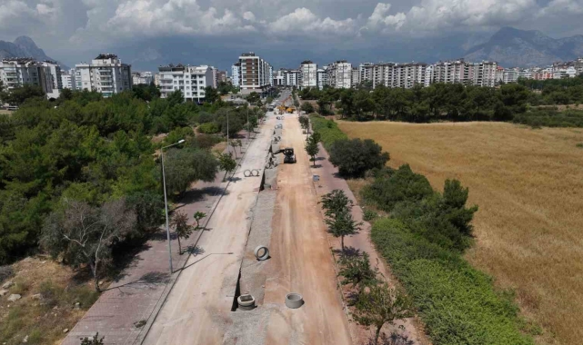 Konyaaltı, Kepez ve Muratpaşa'ya 100 milyon TL'yi aşan yatırım