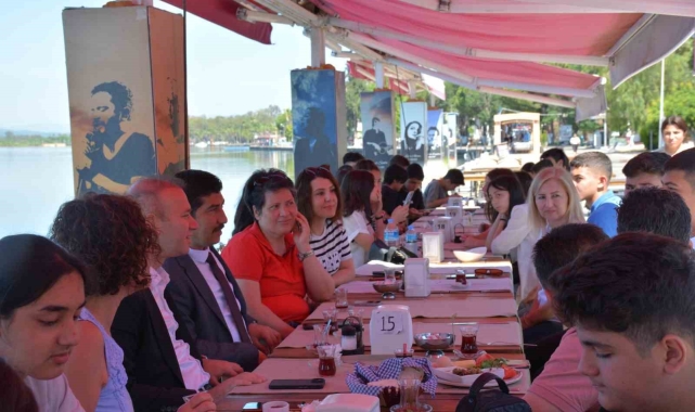 Köyceğiz'de LGS öncesi öğrencilere moral kahvaltısı düzenlendi