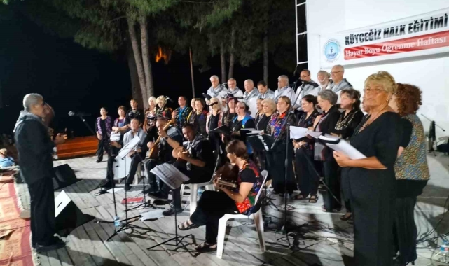 Köyceğiz'de Türk Halk Müziği konseri izleyenlerden tam not aldı