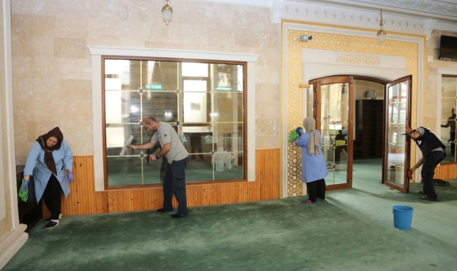 Küçükçekmece' de bayram hazırlıkları hız kesmiyor