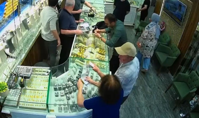 Küçükçekmece'de kuyumcuda külçe altın hırsızlığı kamerada