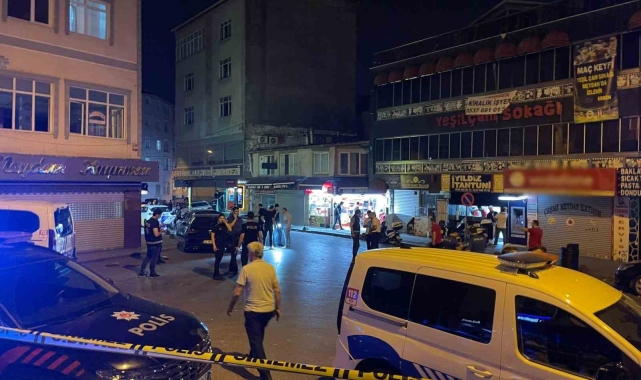 Küçükçekmece'de silahlı saldırı: 1'i ağır 2 yaralı