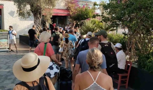Kuşadası'ndan Sisam Adası'na akın ettiler