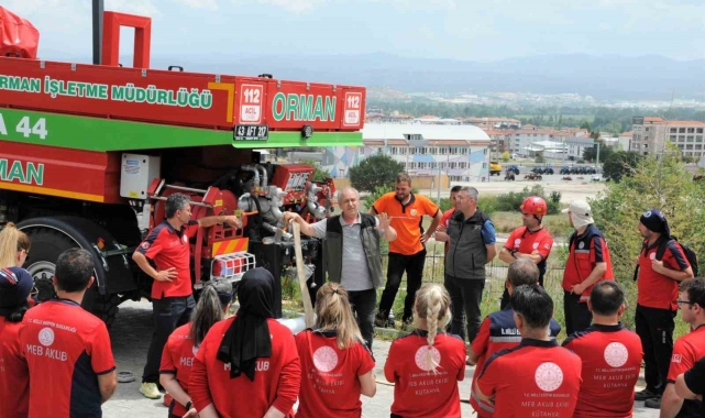 Kütahya Orman Bölge Müdürlüğünde orman yangınlarıyla mücadele gönüllü eğitimleri