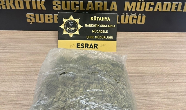 Kütahya'da aracında uyuşturucu bulunan sürücü gözaltına alındı