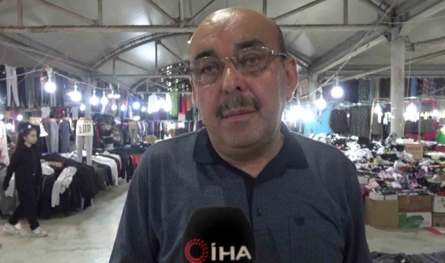 Kütahya'da geleneksel bayram pazarı açıldı