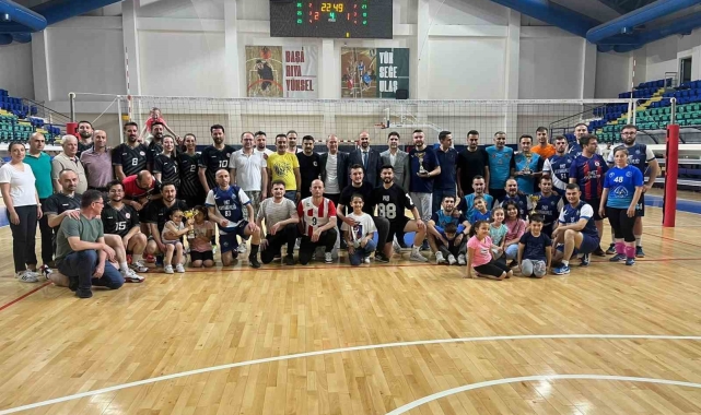 Kütahya'da voleybol turnuvası