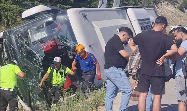Kütahya'da yolcu otobüsü devrildi: 3 yaralı