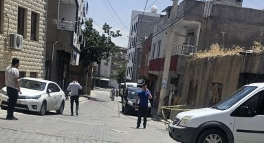 Mahalle ortasında patlatılan el yapımı patlayıcı vatandaşları paniğe sevk etti