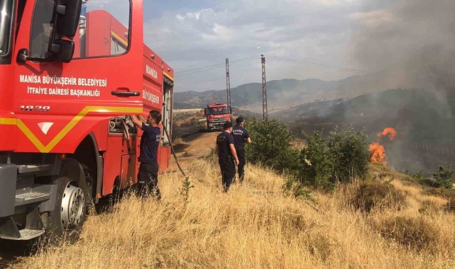 Manisa İtfaiyesi büyük bir yangını daha önledi