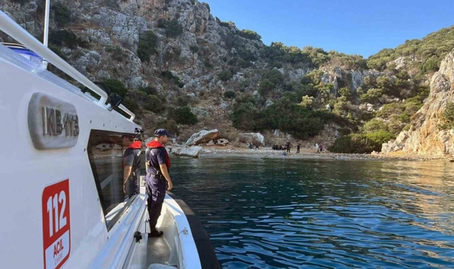 Marmaris Taşlıca'da göçmen kaçakçılığı şüphelisi ve 18 düzensiz göçmen yakalandı