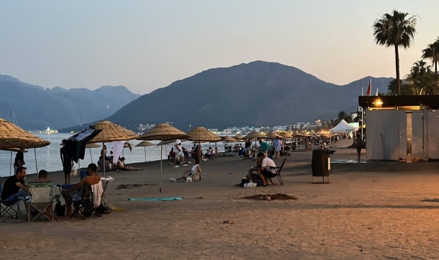 Marmarisliler güneş batarken sahillere akın ediyor