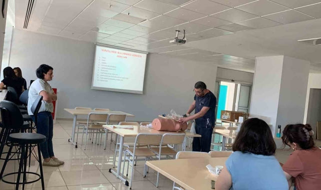 MEAH'ta hasta bakımında güvenli hava yolu yönetimi eğitimi verildi