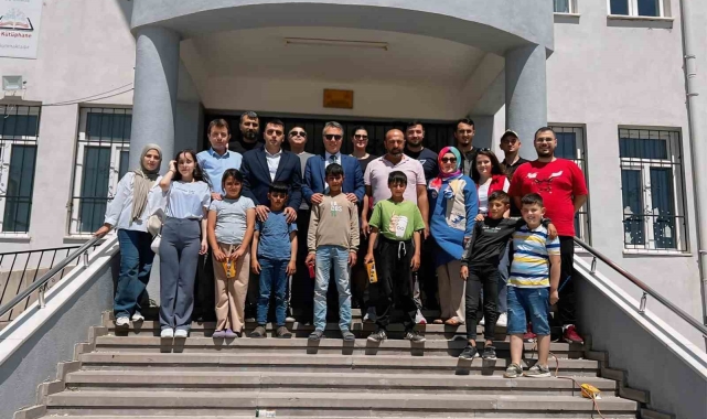 Merkezim Her Yerde projesi ile gönüllüler çocuklarla bir araya geldi