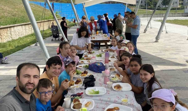 Merkezin minikleri piknikte buluştu