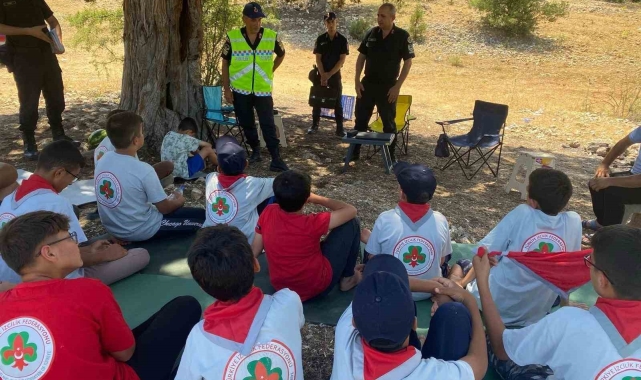 Mersin'de jandarmadan bilgilendirme faaliyeti