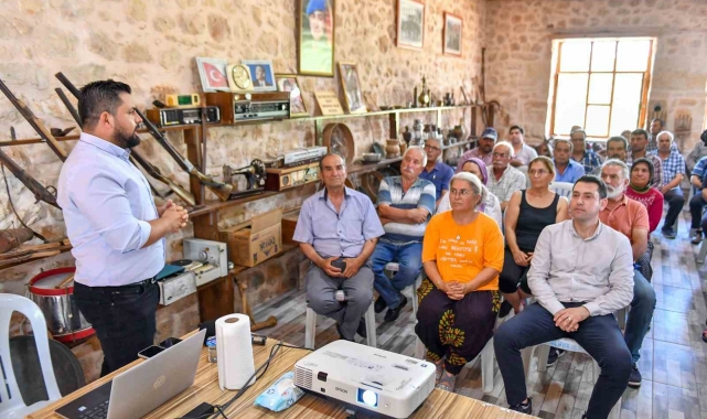 Mersin'de üreticiler bilinçlendiriliyor