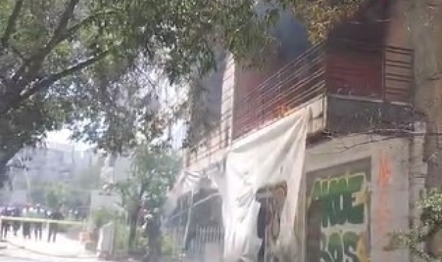 Metruk binada çıkan yangın paniğe neden oldu