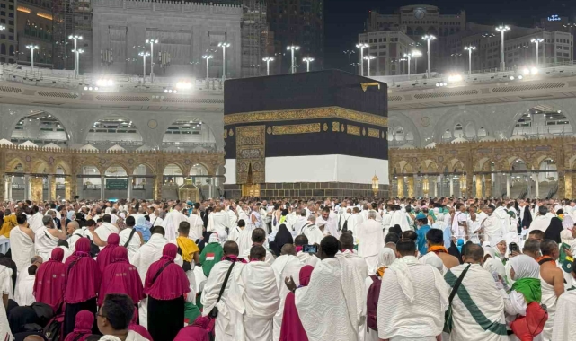 Milyonlar Kabe'ye kavuştu