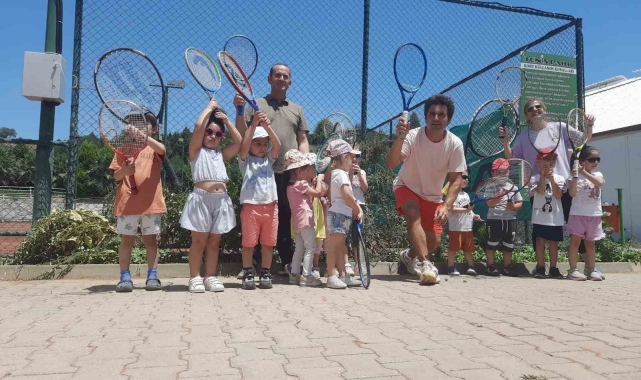 Minik eller İsabeyli'de raketle buluştu