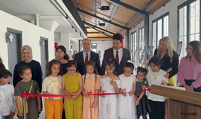 MİNİK RESSAMLAR YETENEKLERİNİ SERGİLEDİ!