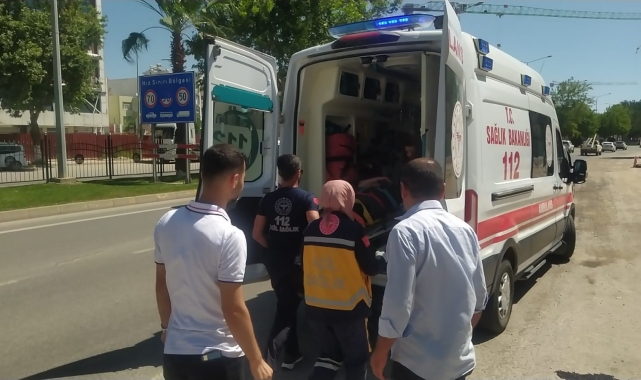 Motosiklet kazasında 2 kadın yaralandı