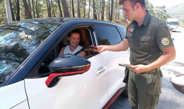 Muğla'da ormancılardan tatilcilere broşürlü 'Yangın' uyarısı