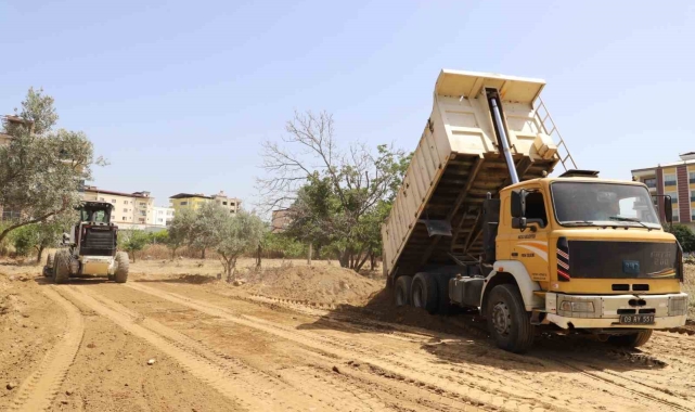Nazilli'de bir mahalleye üç yeni yol birden