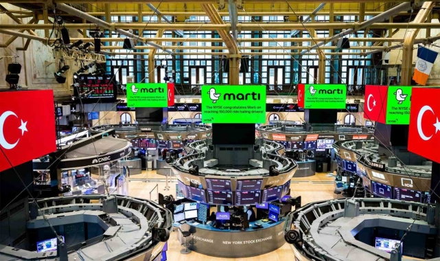 New York Borsası'nda, 150 bin sürücüye ulaşan Martı için Türk bayrağı asıldı