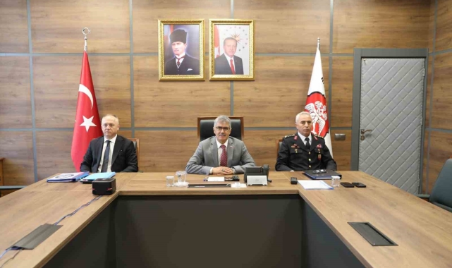 Niğde'de İl Güvenlik ve Asayiş Toplantısı Yapıldı