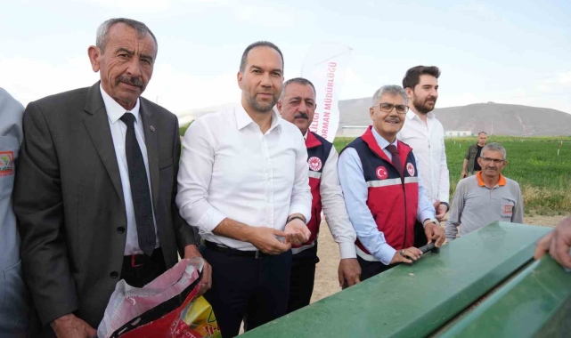 Niğde'de kuraklığa dayanıklı tohum ekildi