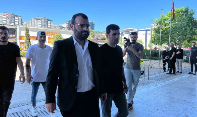 Ogün Samast İstanbul'da görülen duruşmaya katılmak üzere Trabzon Adliyesi'ne geldi