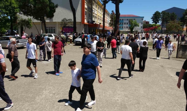 Ordu'da 34 okulda 6 bin 686 öğrenci LGS sınavında ter döktü
