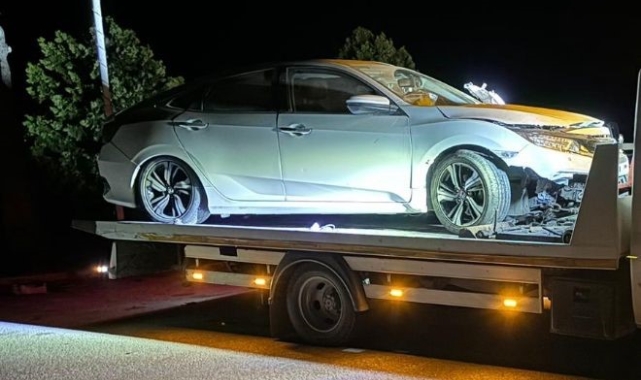 Otomobilin refüje girdiği kazada 4 kişi yaralandı