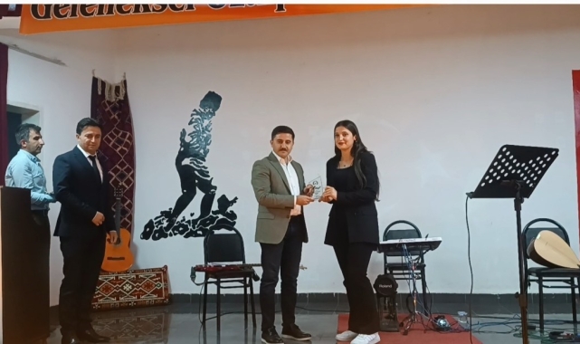 Özalp'ta geleneksel ses yarışması yapıldı