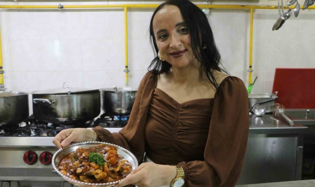 Padişah sofralarının vazgeçilmezi olan kayısılı gerdan damak çatlatıyor