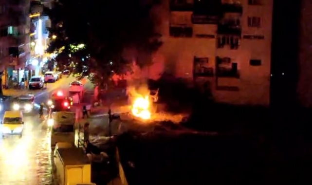 Park halindeki fayton tamamen yanarak kullanılamaz hale geldi