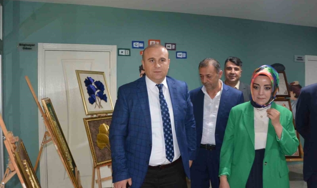 Patnos Halk Eğitimi Merkezi yıl sonu sergisi açıldı