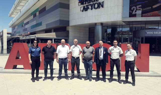 Polis ekipleri Özel Güvenlik Görevlileri Günü'nü kutladı