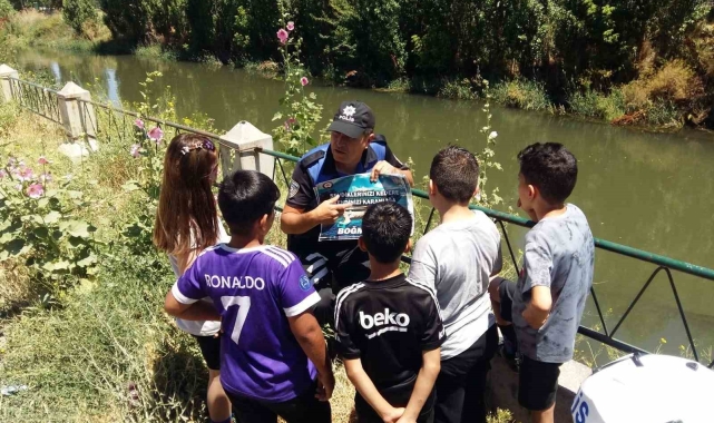 Polis 'Kanala değil havuza' mesajıyla vatandaşı boğulma riskine karşı bilgilendirdi