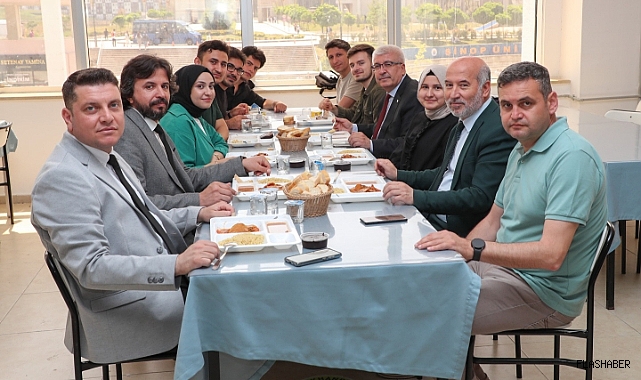 REKTÖR TAŞDEMİR ÖĞRENCİLERLE YEMEKTE BULUŞTU!