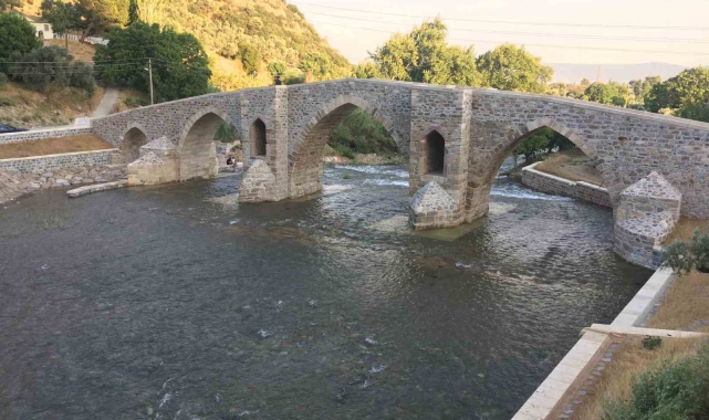 Restorasyonu tamamlanan tarihi köprü suya kavuştu