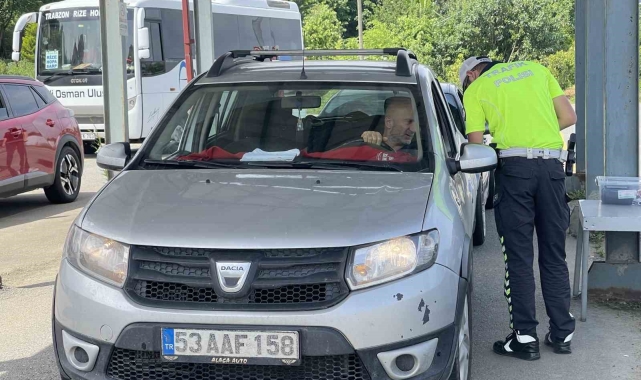 Rize'de polislerin bayram mesaisi