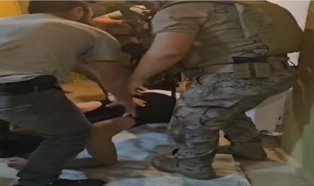 Samsun'da 25 yıl 9 ay kesinleşmiş hapis cezası bulunan firari bodrumda yakalandı