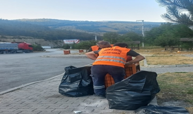 Samsun'da bayram sonrası kara yolları çevresinde temizlik çalışması yapıldı
